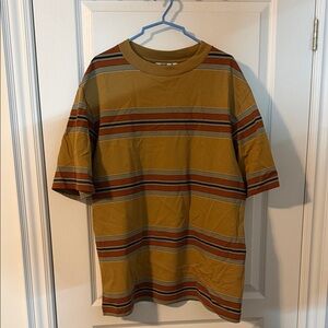 Uniqlo Men's Short Sleeve Shirt in Mustard and Blue Stripes